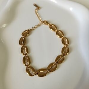 18k Gold Plated Seashell Bracelet